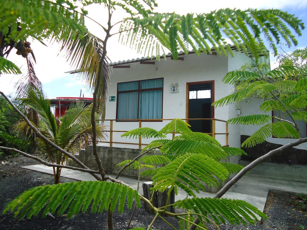 Cartago Bay Villa Puerto Villamil Exterior photo